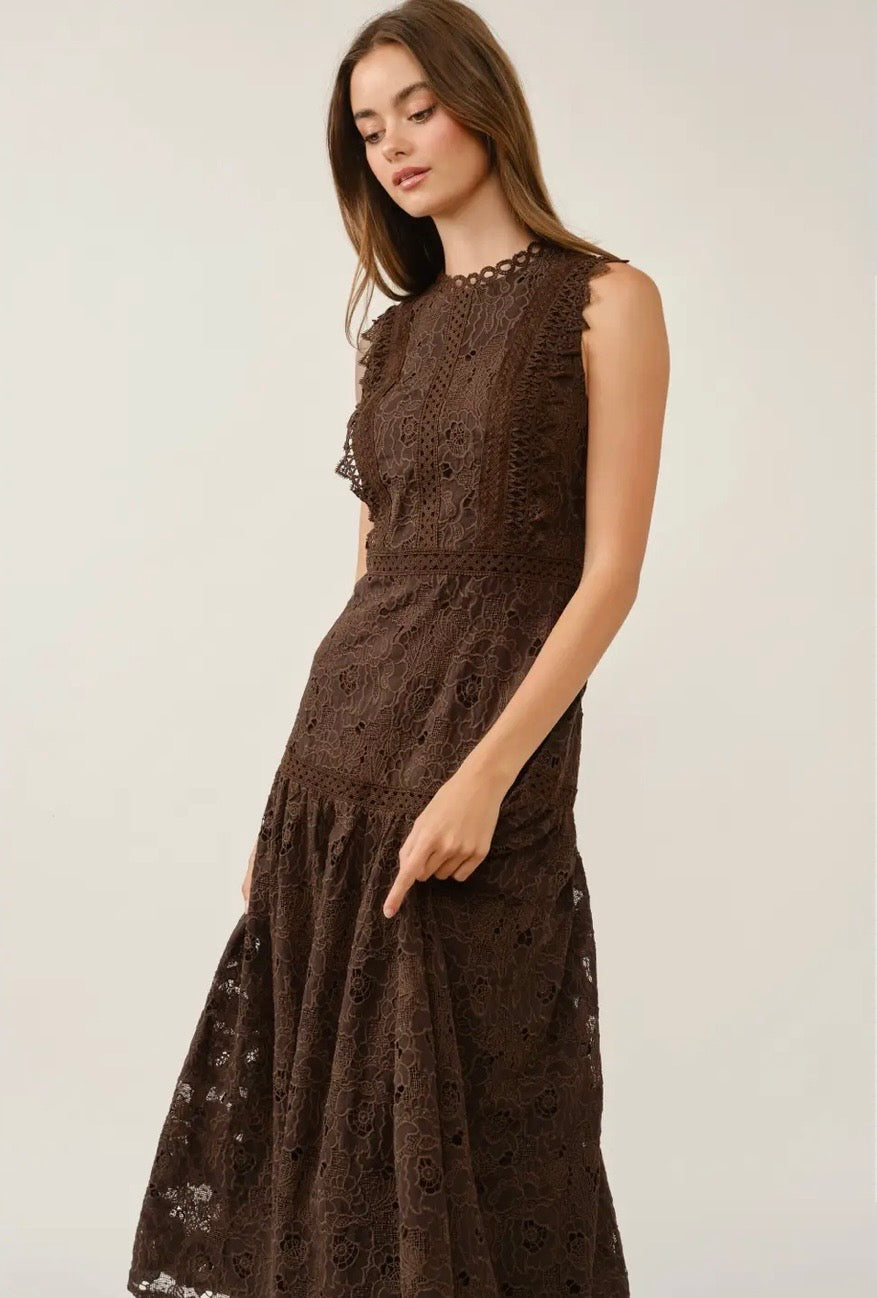 PREORDER : The Isolde Lace Midi Dress